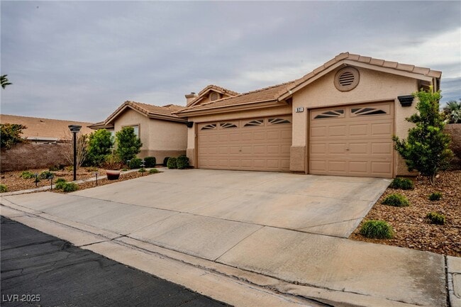 Building Photo - 921 San Bruno Ave