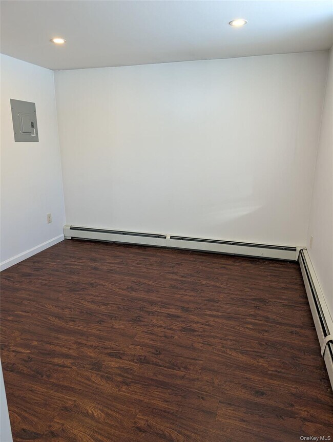 Building Photo - 33 E Vacation Dr