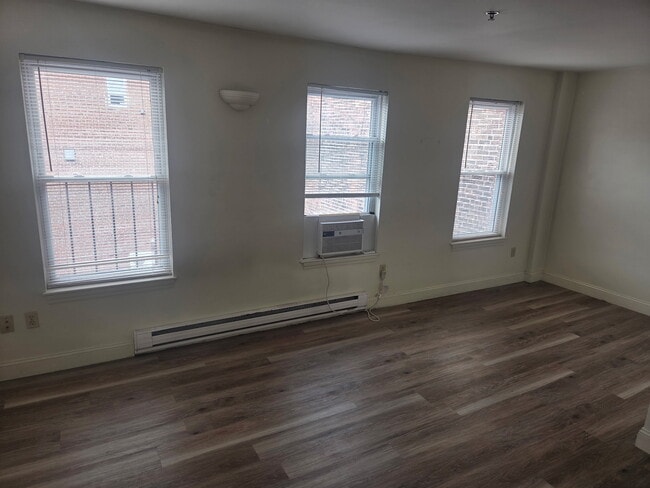 Building Photo - 767 Tremont St