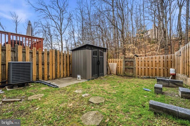 Building Photo - 104 Barksdale Pl