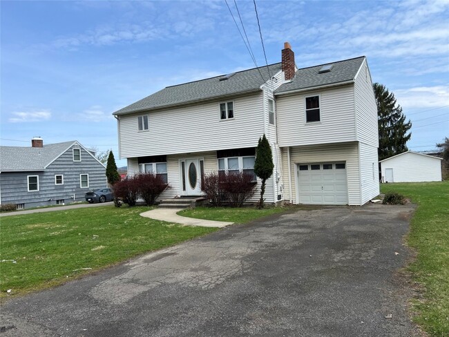 Building Photo - 105 Martha Rd