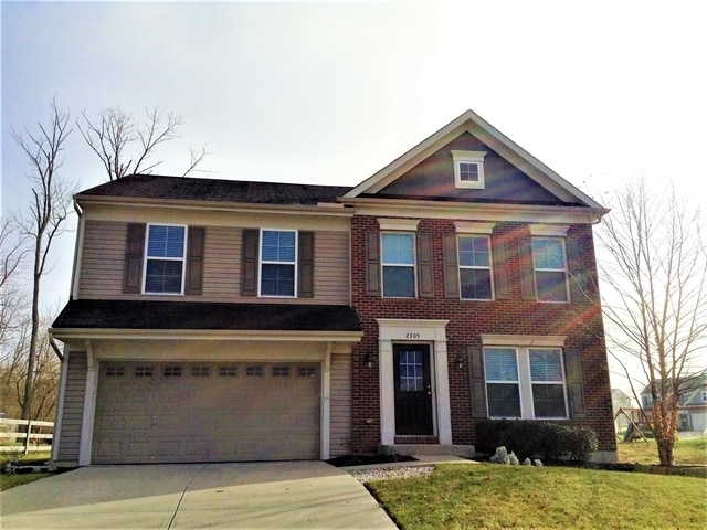 Building Photo - 2305 Treetop Ln