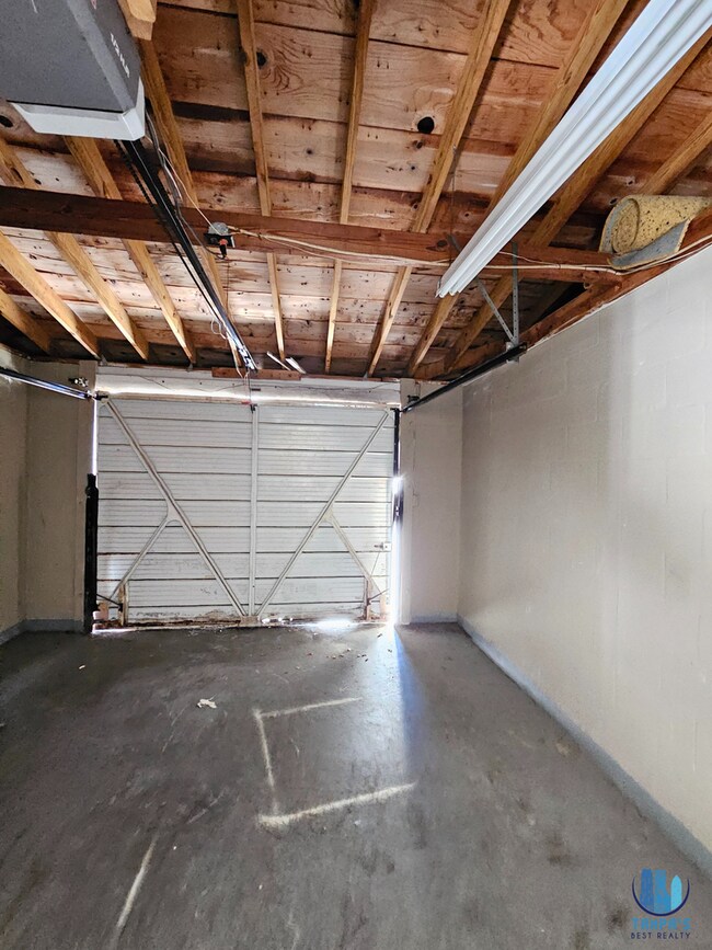 Building Photo - Beautiful 2 Bedrooms 2 Bathrooms Home for ...