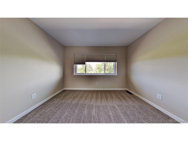 Building Photo - Refined Louisville Townhome — Garage, Gas ...