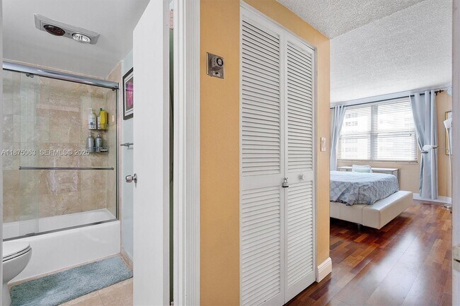 Building Photo - 1980 S Ocean Dr