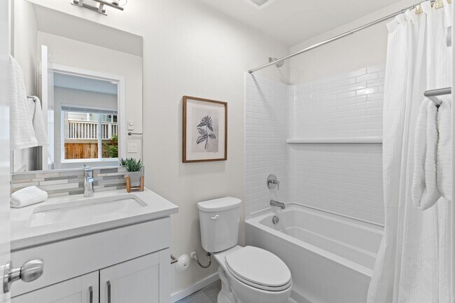 Building Photo - Like-New 4BR Corner Home w/ A/C, 2-Car Garage & Bonus Room