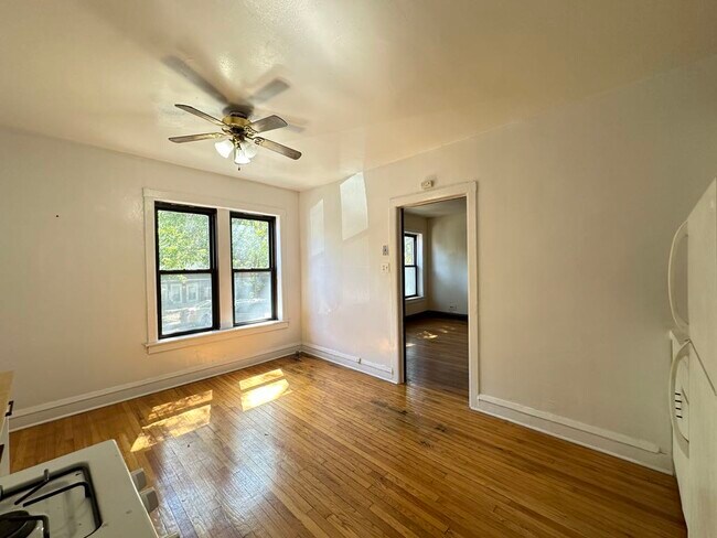 Building Photo - 3300 W Schubert Ave