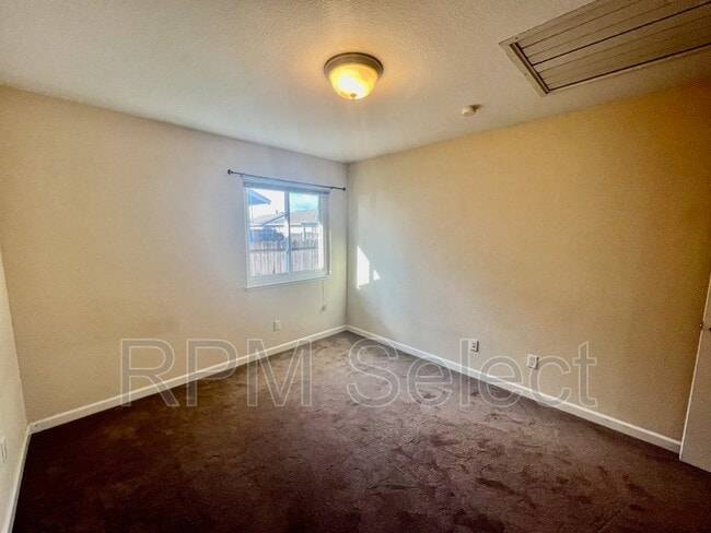 Building Photo - 1180 Camellia Ln