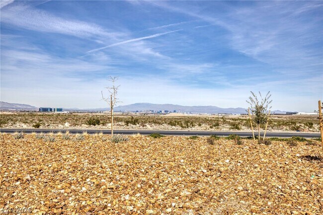 Building Photo - 2601 Ercolano St