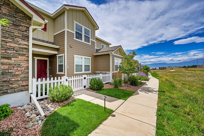 Building Photo - $2,240.95 with $300 off the first month's rent, 2 Beds, 2.5 Baths, Captivating Home in Colorado S...