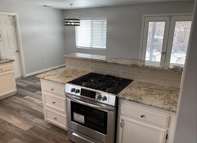 Building Photo - 8610 Bolero Dr