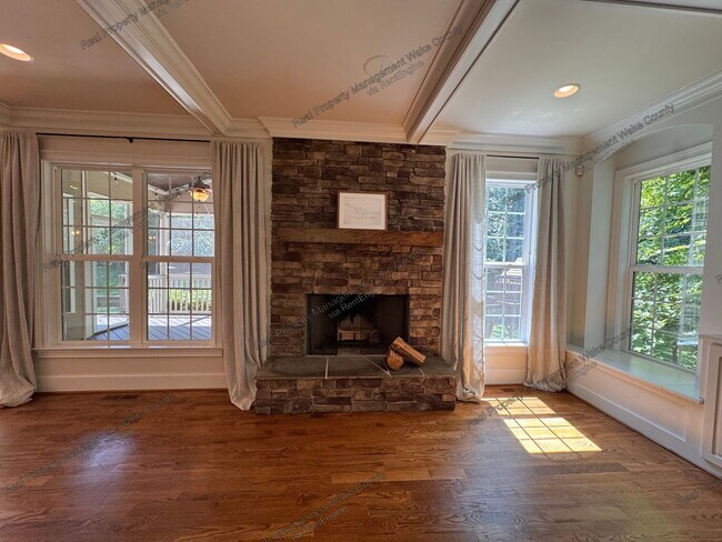 Building Photo - 3353 Cheswick Dr