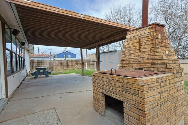 Building Photo - 111 Branch View Dr