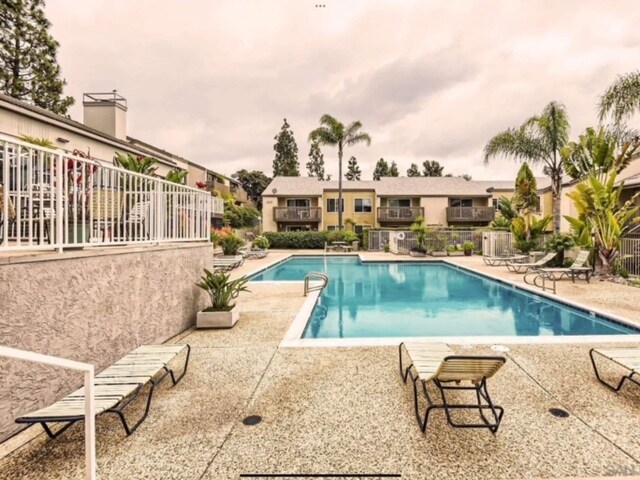 Building Photo - 8581 Villa La Jolla Dr