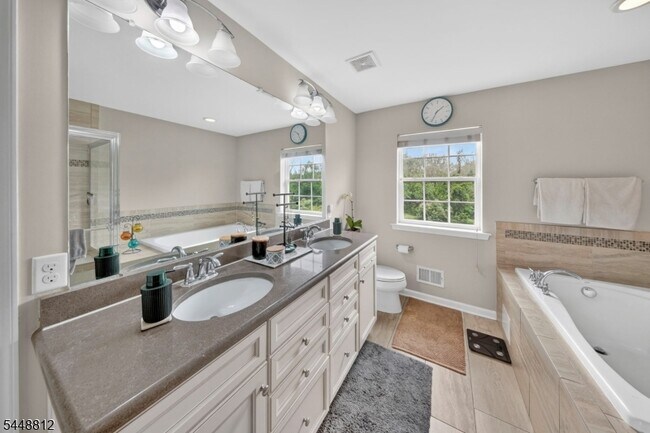 Building Photo - 97 Autumn Ln