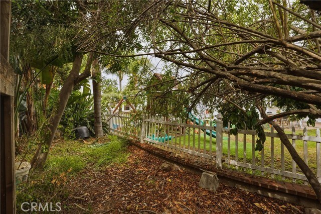 Building Photo - 24092 Gemwood Dr