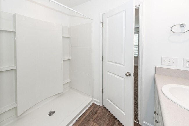 Building Photo - 715 Hilchot Dr