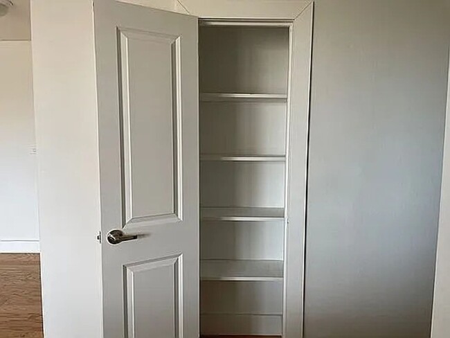 Building Photo - Charming 1BR Condo in Brooklyn