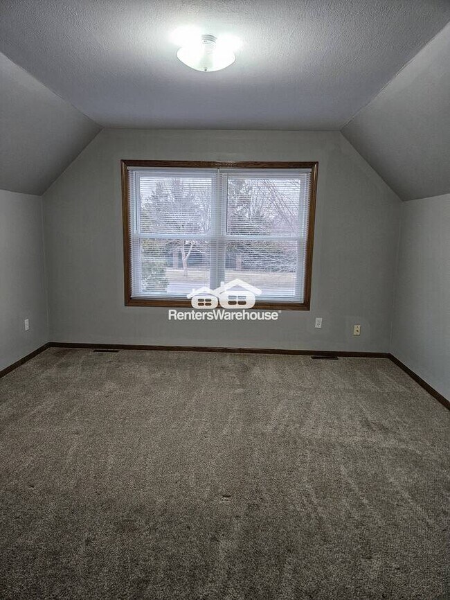 Building Photo - Ankeny 2 Story Available Soon!