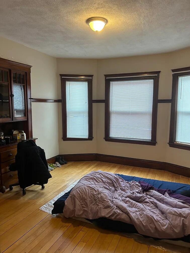 Building Photo - 61 Frederick Ave