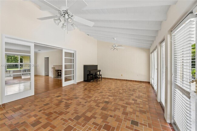 Building Photo - 2514 Granada Blvd
