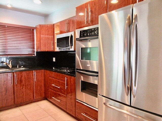 Building Photo - 43 Buckingham Ln