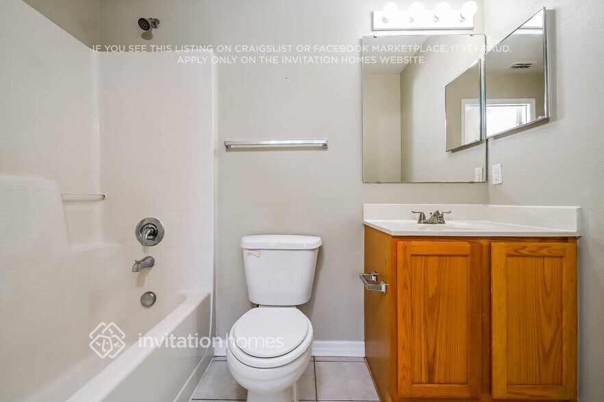 Building Photo - 931 Brenton Leaf Dr