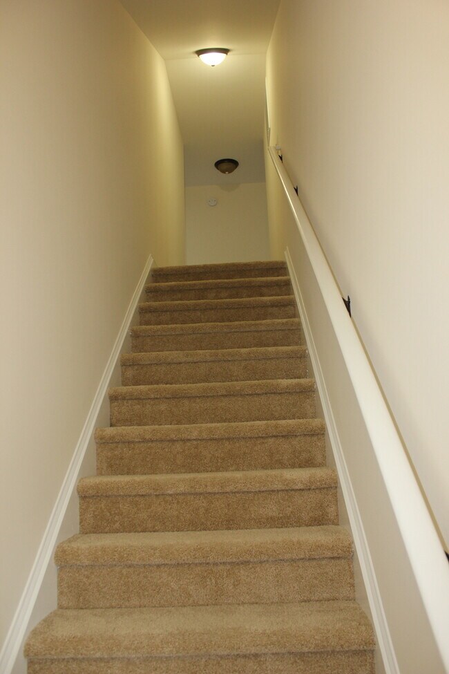 Building Photo - Duplex in Turner Ashby School District