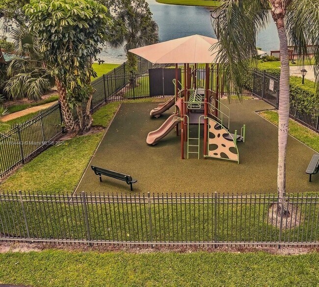 Building Photo - 1150 SW 118th Terrace