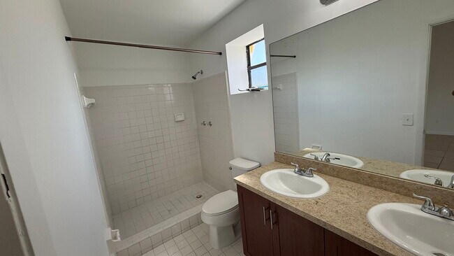 Building Photo - 3381 NW 75th Ter
