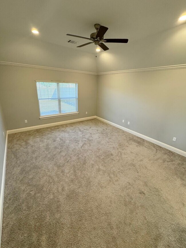 Building Photo - The Preserve Neighborhood!