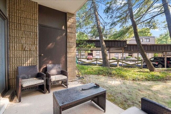 Building Photo - 5121 Maris Ave