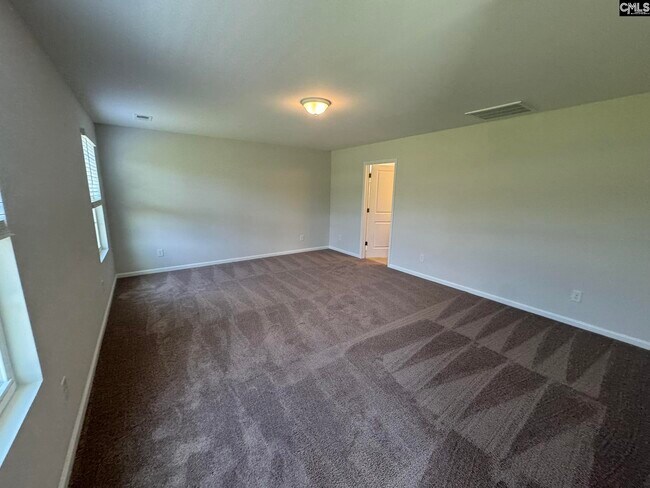 Building Photo - 3042 Hallsdale Dr