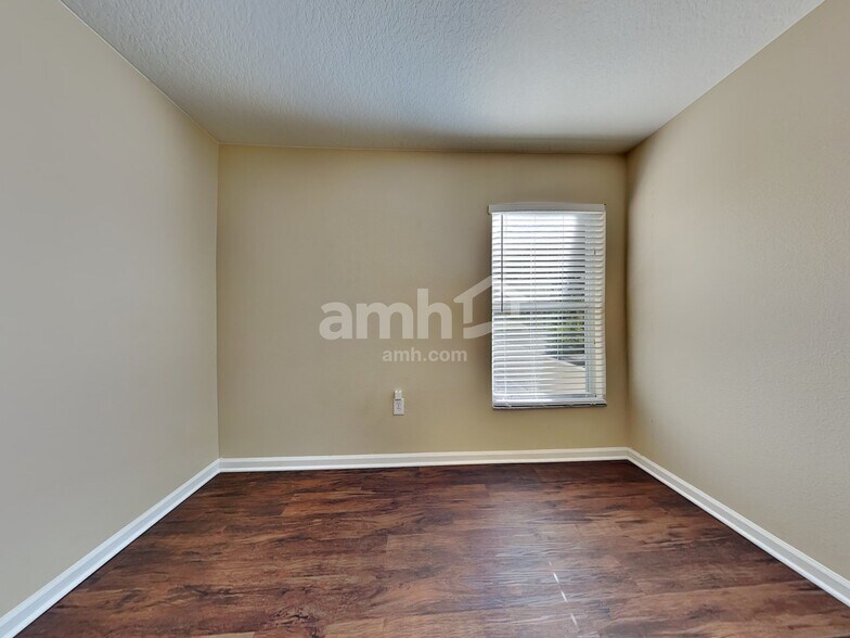 Building Photo - 807 Ridge Haven Drive