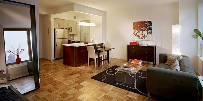 Interior Photo - OHM