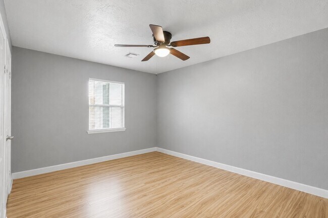 Building Photo - 515 Riggs St