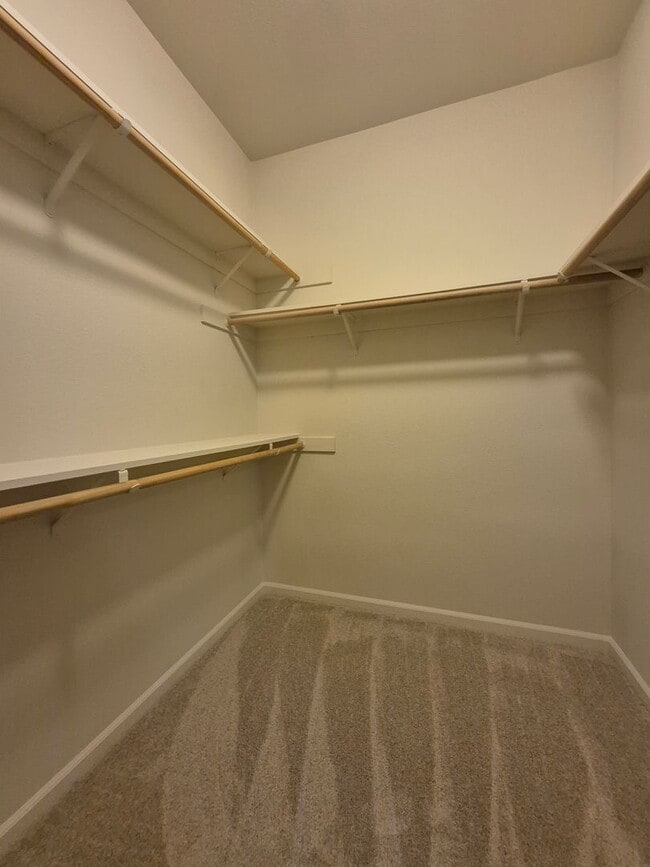 Building Photo - Now Leasing!! 3bd/2ba Gorgeous Single-Story Home Located In Roseville