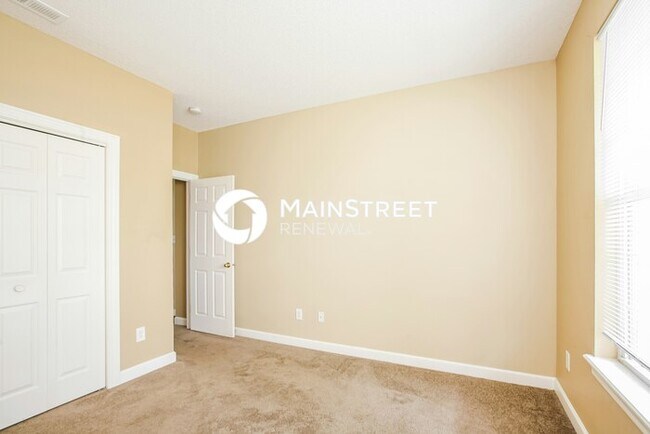 Building Photo - 3 Bedroom Pet-Friendly Home in Indianapoli...