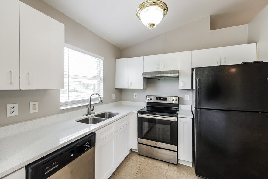 Building Photo - 1216 Belgrave St