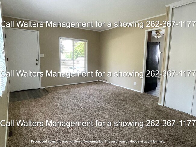 Building Photo - Pewaukee 3 Bedroom 1 Bath Home for Rent