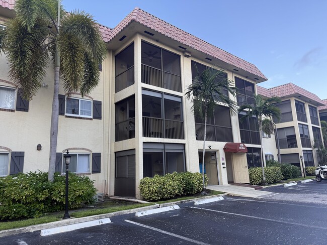 Building Photo - 259 S Cypress Rd