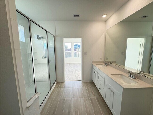 Building Photo - 3028 Avalos Dr