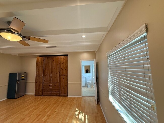 Building Photo - Be the first one to live in this Brand New Studio!