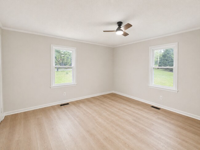 Building Photo - Peaceful Country Retreat