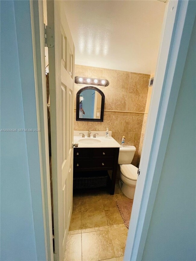 Building Photo - 17021 N Bay Rd