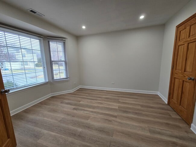 Building Photo - 3316 Huntington Ln