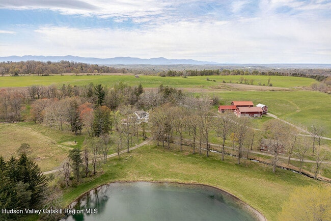 Building Photo - 56 Willowdale Farm Rd