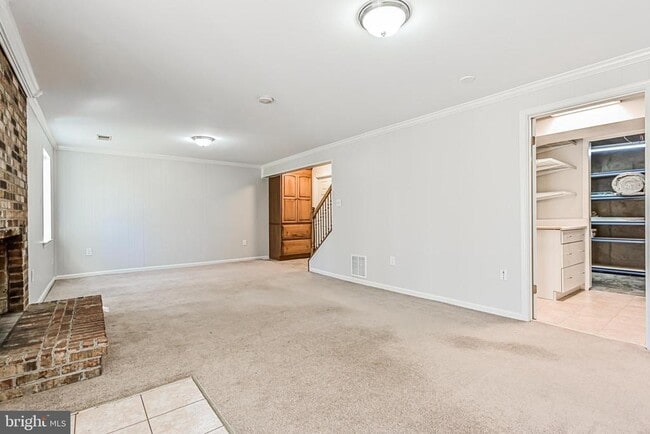 Building Photo - 9929 Hemlock Woods Ln