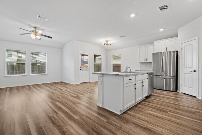 Building Photo - 229 Reagor Dr