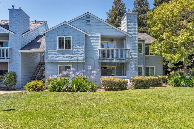 Building Photo - 535 Lighthouse Dr